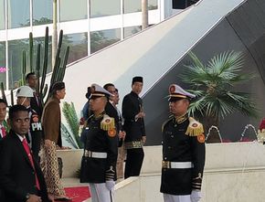 Presiden Jokowi Kenakan Pakaian Adat Betawi Hadiri Sidang Tahunan MPR