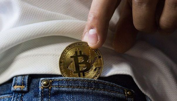 Luar Biasa! Beli Bitcoin dan Kawan-kawannya Kini Bisa dengan Apple Pay