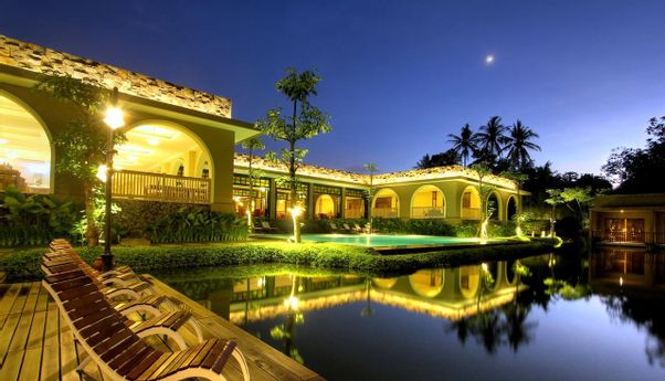 Menginap Sambil Menikmati Danau di Westlake Resort Jogja