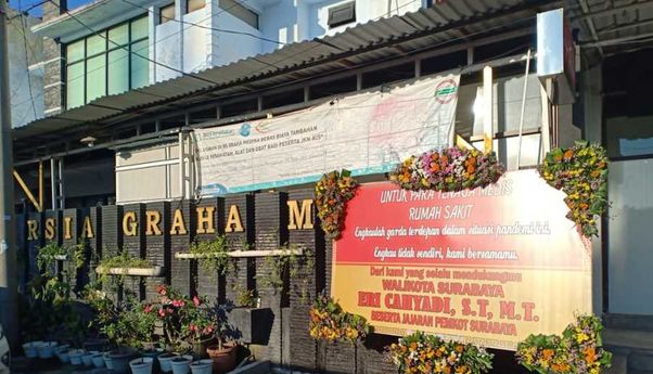 Rumah Sakit dan Puskesmas Surabaya Dipenuhi Karangan Bunga: 'Teruntuk Tenaga Medis...'