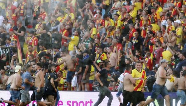 Suporter Lille Dituntut Penjara dan Denda Fantastis Usai Masturbasi di Hadapan Pendukung Lens