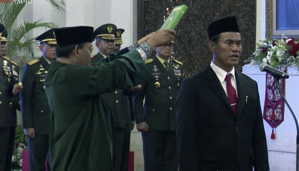 Jokowi Resmi Lantik Amran Sulaiman sebagai Menteri Pertanian Gantikan SYL