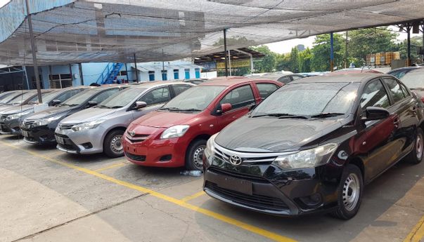 Trik Memilih Mobil Bekas Irit dan Mudah Perawatan Mudah