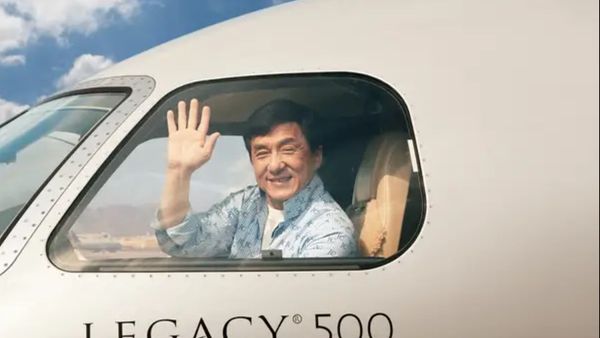 Jackie Chan Kumpulkan Total Kekayaan Rp5 Triliun Setelah Puluhan Tahun Main Film