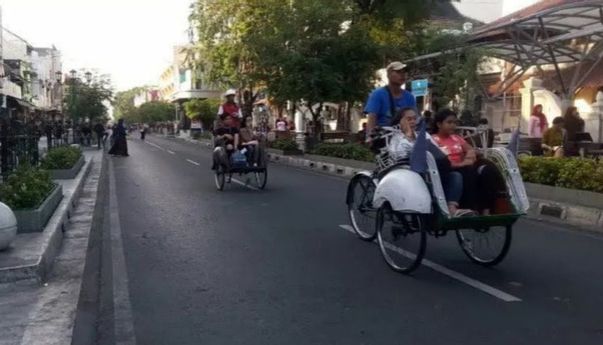 Masih Banyak yang Merokok Sembarangan, Ruang Khusus Rokok di Malioboro Bakal Ditambah