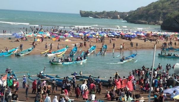 Berita Jogja: Pengunjung Membludak, Pantai Gunungkidul yang Awalnya Ditutup Akhirnya Dibuka