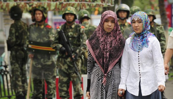 Derita Muslim Uighur: Dilarang Salat dan Puasa Saat Ramadan oleh Pemerintah China