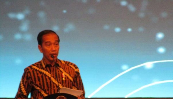 Jokowi Minta Kementerian PANRB Pangkas Eselon III dan IV: Diganti dengan Kecerdasan Buatan