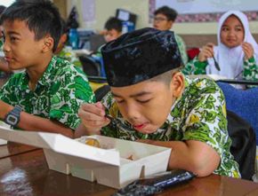 Kemenag Terbitkan Panduan Program Makan Bergizi Gratis untuk Pesantren