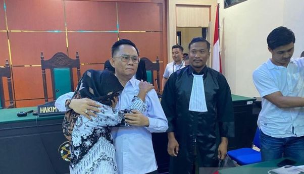 Guru Honorer Supriyani Divonis Bebas oleh PN Andoolo