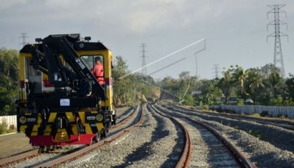 Lempar Batu ke Kereta Api hingga Masinis Terluka, Pelajar SMP di Jatim Diamankan Polisi