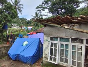 Trauma Gempa Cianjur: Siang Hari Tinggal di Rumah, Malam Tidur di Tenda Pengungsian