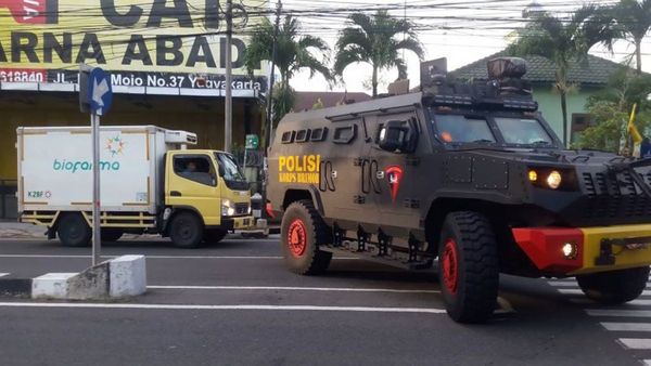 Terbaik, Vaksin Covid-19 Sudah Tiba di Yogyakarta dengan Pengawalan Ketat