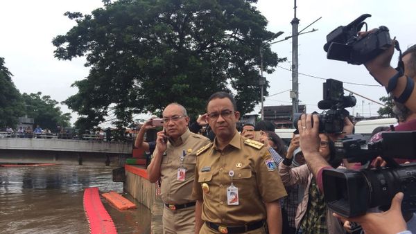 Dinilai Gagal Tangani Banjir, Anies Baswedan Digugat Ratusan Warga DKI Jakarta