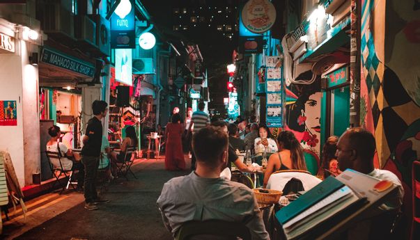 Di Singapura Pengunjung yang Ketahuan Tak Bersihkan Meja Usai Ngopi di Kafe Bisa Kena Denda