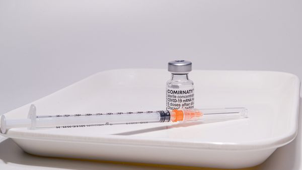 Yang Perlu Diketahui Tentang Vaksin Pfizer: Lokasi Suntikan, Keampuhan dan Interval Penyuntikan