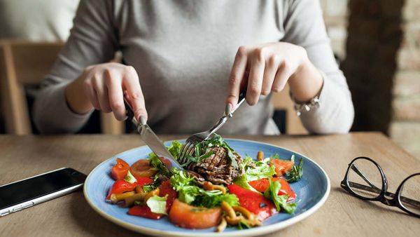 Tips Jaga Pola Makan untuk Meningkatkan Kesehatan Hati