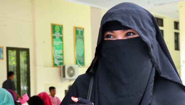 Fakta Menarik di Balik Penyantetan Indadari, Wanita Bercadar Mantan Istri Caesar YKS
