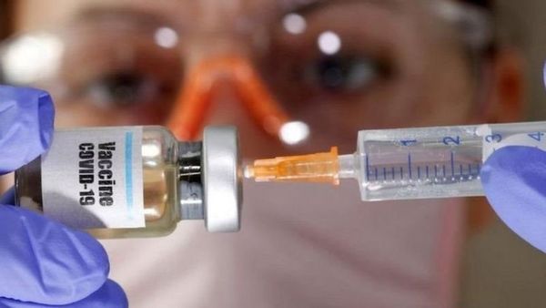 Berita Terkini: Pemerintah Targetkan 70 % Penduduk Indonesia Diberi Vaksin Covid-19