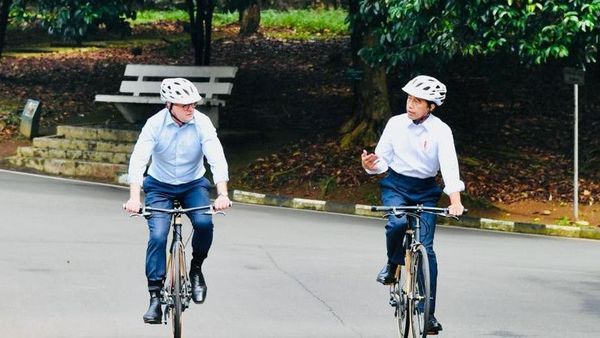 Pakai Sepeda Bambu Buatan Warga Jateng, Jokowi Ajak PM Australia Keliling Istana Bogor: Pengalaman yang Luar Bisa