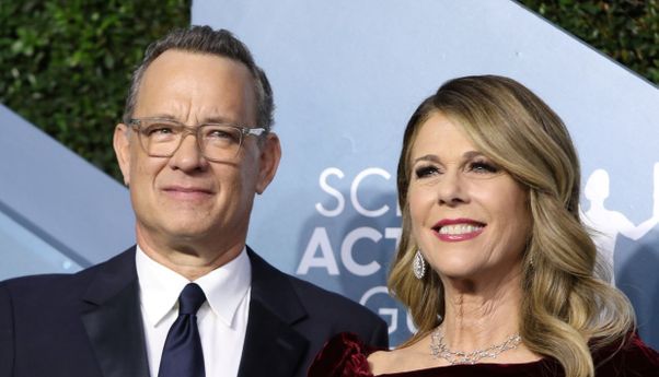 Tom Hanks dan Istrinya Donorkan Darah untuk Vaksin Covid-19