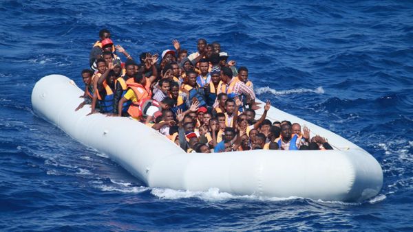 300 Migran Senegal Dilaporkan Hilang di Samudra Atlantik dalam Penyeberangan ke Spanyol