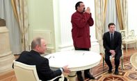 Putin Berikan Penghargaan Tertinggi Rusia untuk Aktor Hollywood Steven Seagal Atas Kerja Kemanusiaan