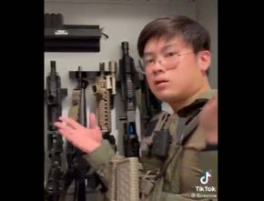 Viral Seorang Pemuda Pamer Senjata AK Alfa Gun hingga Senapan Serbu HK 416 di Dalam Rumahnya