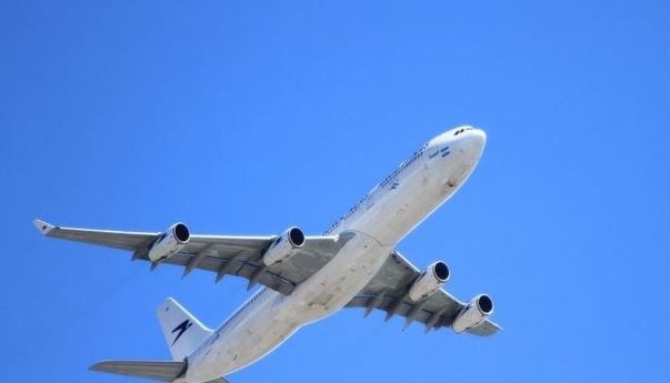 Pesawat Garuda Indonesia dan Lion Air Gagal Mendarat di Pontianak Akibat Cuaca Buruk