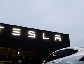 Nikel Indonesia Murah, Alasan Tesla Bangun Pabrik di Batang?