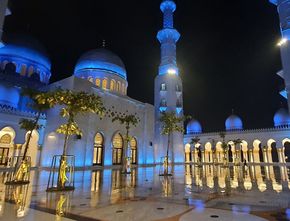 Pegawai Masjid Sheikh Zayed Solo Mogok Kerja, Keluhkan Gaji di Bawah UMK Solo