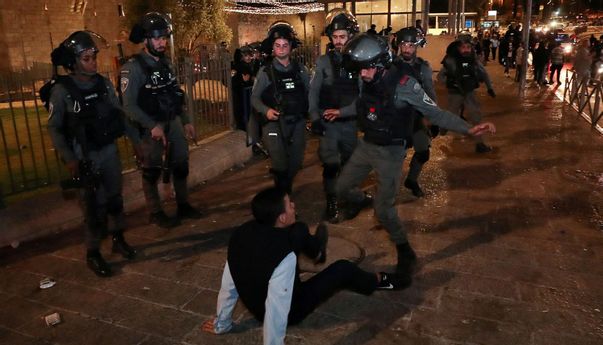 200 Warga Palestina Terluka, Akibat Bentrok Dengan Polisi Israel di Area Masjid Al Aqsa
