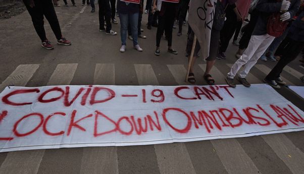 Berita Terkini: Panas! Gelombang Demo UU Cipta Kerja Belum Usai, Buruh Akan Bercokol di Muka Istana