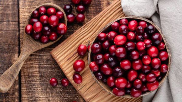 Manfaat Buah Cranberry untuk Kulit Sehat dan Cerah