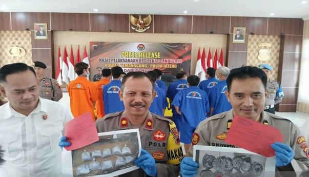 Polisi Sita 21 Kilogram Bubuk Petasan dari 2 Orang Pengedar di Temanggung