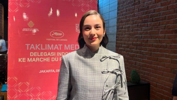 Chelsea Islan Siap Debut sebagai Produser Film lewat 'Rose Pandanwangi'
