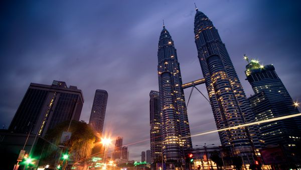 Malaysia Juga Cetak Rekor Kasus Covid, Permasalahannya Serupa Tentang Kelangkaan Tabung Oksigen