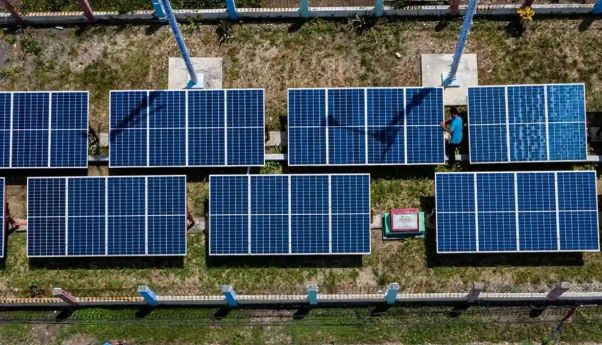 Percepat Pembangunan PLTS untuk Kurangi Ketergantungan Energi Fosil di Indonesia