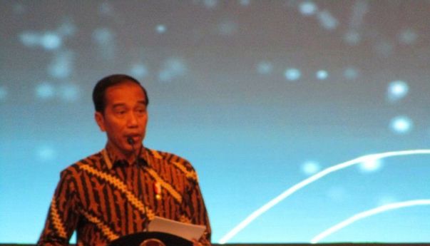 Jokowi Minta Kementerian PANRB Pangkas Eselon III dan IV: Diganti dengan Kecerdasan Buatan