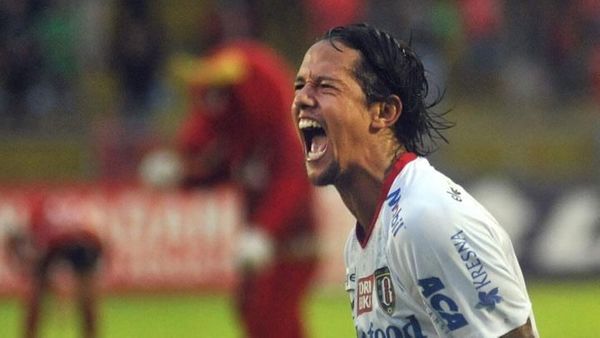 Tinggalkan Bali United, Irfan Bachdim Resmi Berkostum PSS Sleman