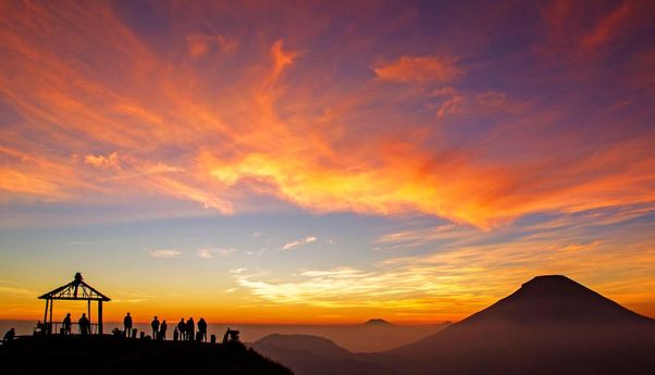 Berburu Sunrise di Wisata Dieng, Jawa Tengah