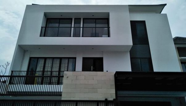 Antisipasi Kepungan Massa Habib Rizieq, Rumah Nikita Mirzani Dijaga Polisi