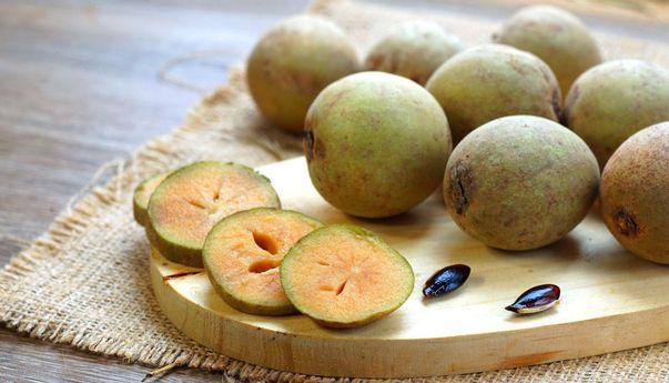Bunda Wajib Tahu! Manfaat Buah Sawo untuk MPASI Bayi