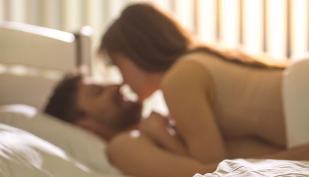Penyebab dan Cara Mengatasi Rasa Cemas Saat Berhubungan Seksual