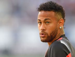 Viral Umpan Bokong Neymar, PSG Menang Telak