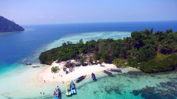 Surga Tersembunyi, Inilah Keindahan Pulau Pahawang Lampung