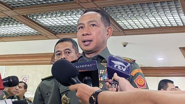 Panglima TNI Jenderal Agus Subiyanto Lantik 350 Perwira Karier TA 2024