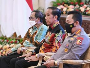 Presiden Jokowi Tegas ke Anggota Polri dengan Gaya Hidup Mewah: “Ngerem Total”
