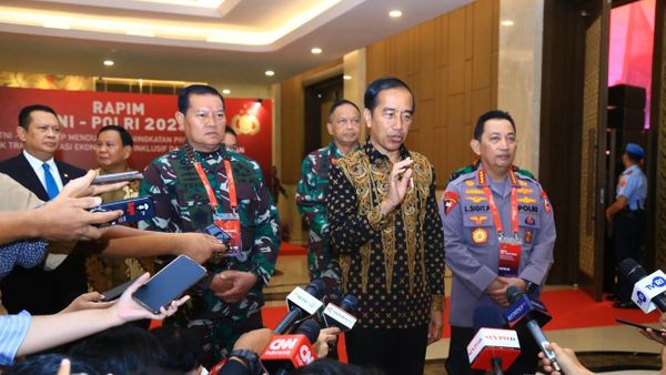 Jokowi: TNI-Polri Dilarang Terlibat Politik Praktis dalam Pemilu 2024