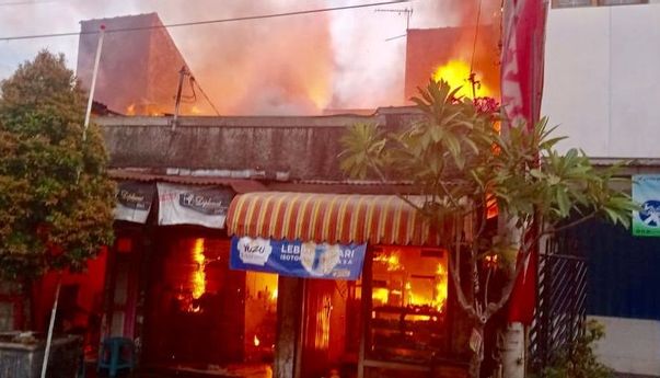 Berita Terbaru di Jogja: 3 Ruko di Wirobrajan Ludes Terbakar, Diduga Akibat Korsleting Listrik
